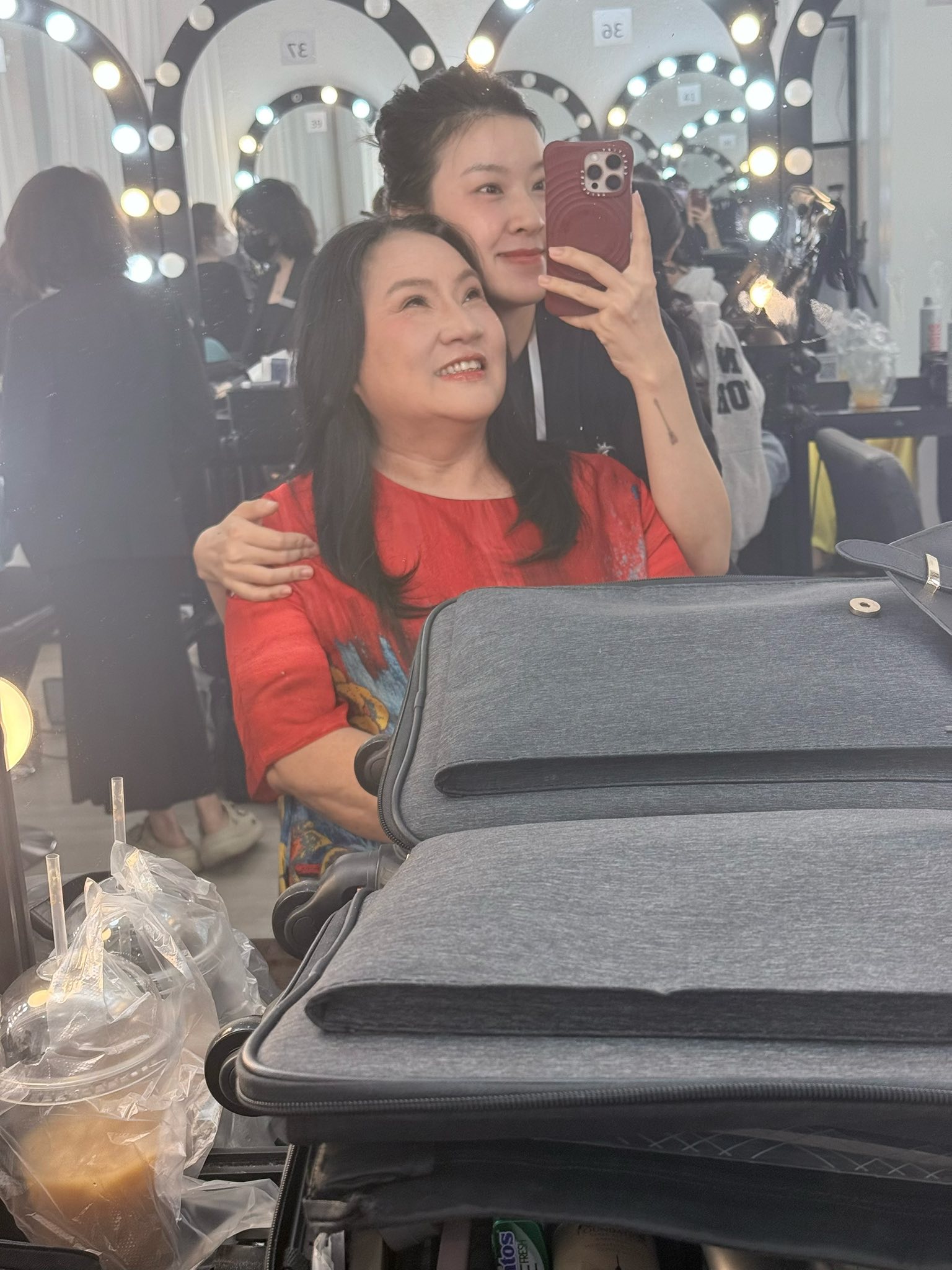 Má Tâm — người sáng lập BÚN BÒ NỨC NỞ, gìn giữ sa tế tôm gia truyền 3 đời